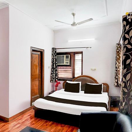 Super Hotel O Krishna Nagar Chowk Near Ongc Деградун Екстер'єр фото